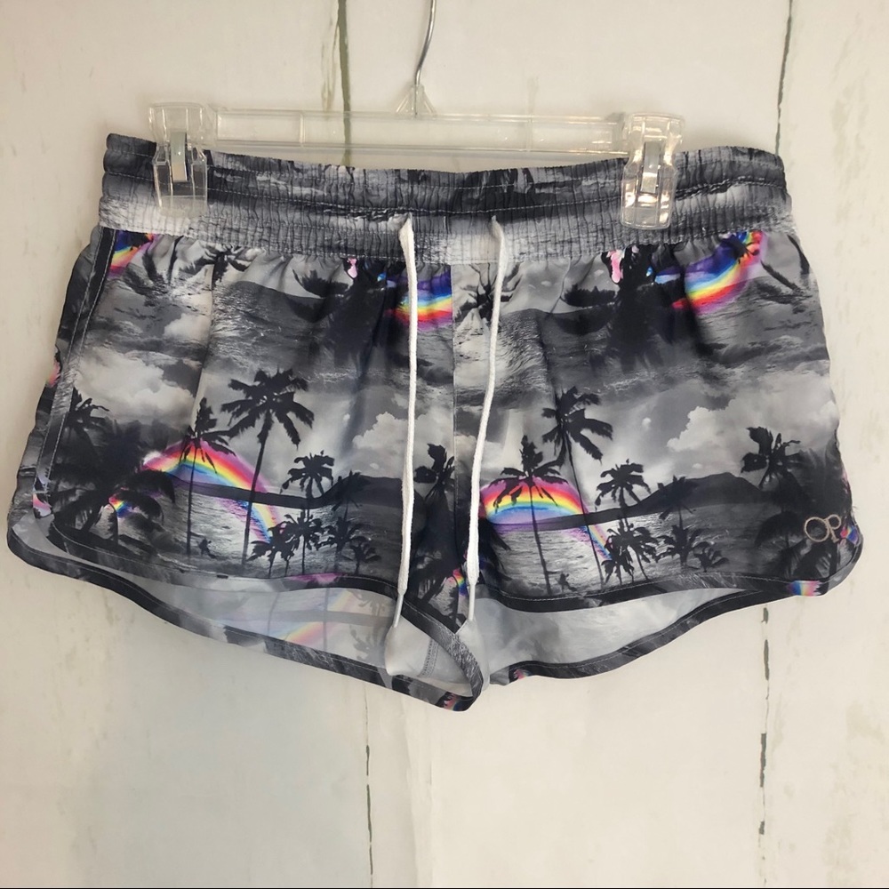 Op shorts Hawaiian print with rainbow
